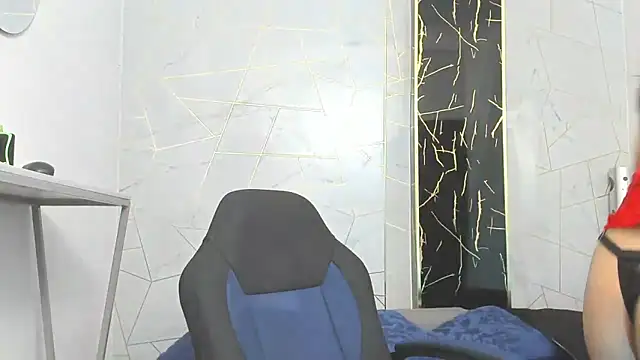 Cloeandtyfanny online show from September 19, 3:21 am