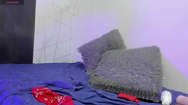 Cloeandtyfanny online show from October 30, 10:39 pm