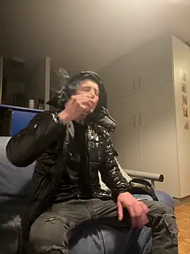 bosnianhot online show from April 3, 8:15 pm