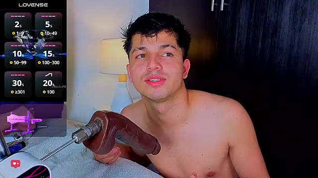 Issac james  online show from May 15, 3:48 am