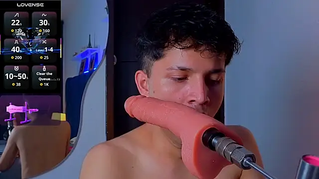 Issac james  online show from November 7, 5:23 am