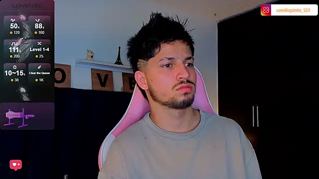 Issac james  online show from March 20, 4:02 am