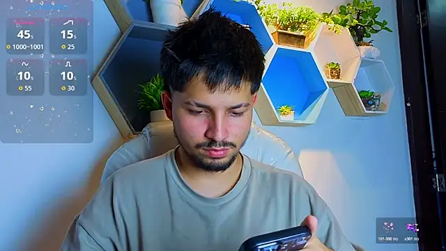 Issac james  online show from March 10, 7:40 pm