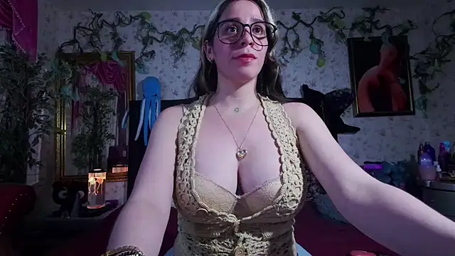 Snapshot of Elizabeth77_ chatting on October 9, 10:21 pm Elizabeth77 online show from October 9, 10:21 pm