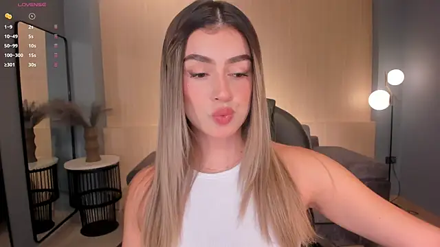 PaulinaSantos  online show from March 12, 7:25 pm