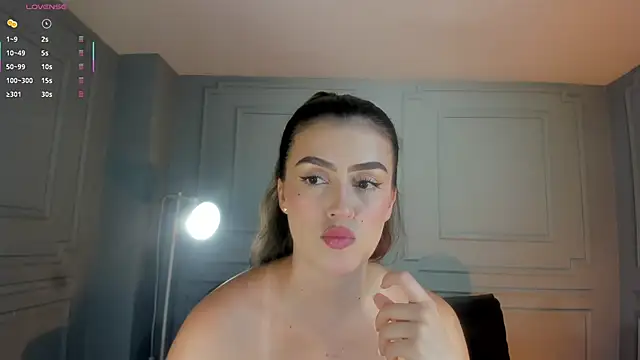 Snapshot of PaulinaSantos_ chatting on February 19, 7:55 pm PaulinaSantos online show from February 19, 7:55 pm