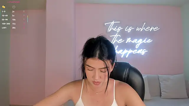 PaulinaSantos  online show from September 27, 7:31 pm