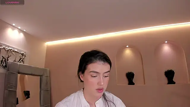 Snapshot of PaulinaSantos_ chatting on February 1, 5:44 pm PaulinaSantos online show from February 1, 5:44 pm