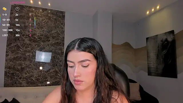 PaulinaSantos  online show from May 31, 6:09 pm