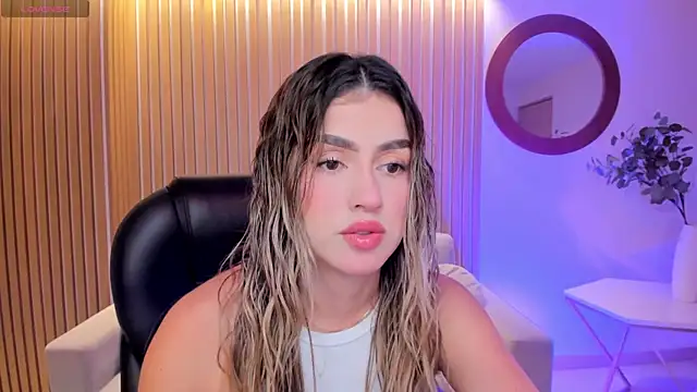 PaulinaSantos  online show from March 18, 7:22 pm