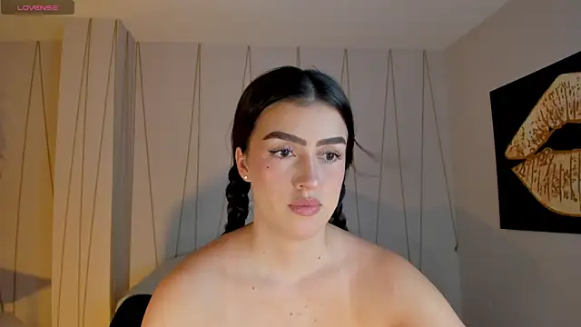 PaulinaSantos  online show from March 26, 8:07 pm