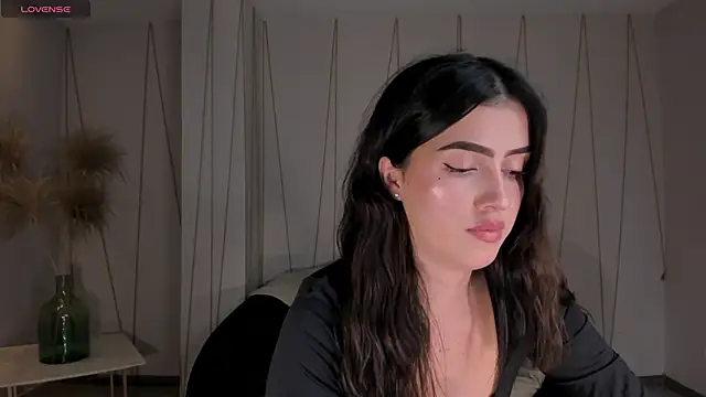 PaulinaSantos  online show from April 4, 7:09 pm