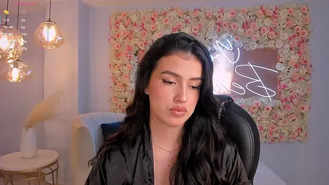 PaulinaSantos  online show from November 1, 8:14 pm