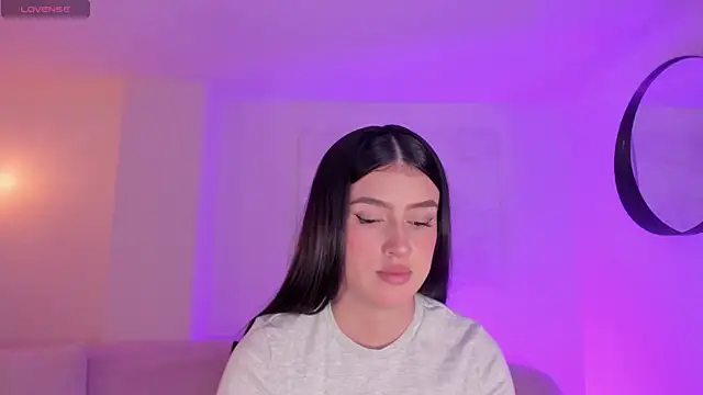 PaulinaSantos  online show from November 6, 8:02 pm