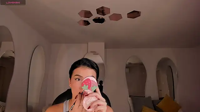 PaulinaSantos  online show from November 2, 5:18 pm