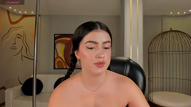 Snapshot of PaulinaSantos_ chatting on July 8, 7:25 pm PaulinaSantos online show from July 8, 7:25 pm