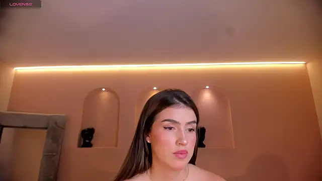 PaulinaSantos  online show from December 4, 7:57 pm