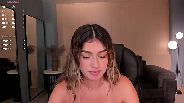 PaulinaSantos  online show from March 14, 1:37 am