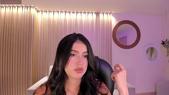 PaulinaSantos  online show from October 1, 7:29 pm