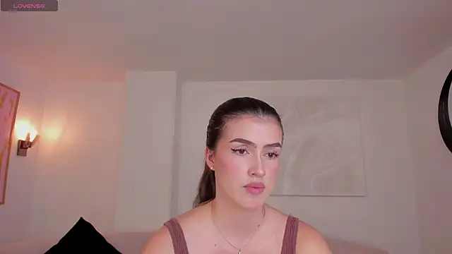 Snapshot of PaulinaSantos_ chatting on December 16, 7:18 pm PaulinaSantos online show from December 16, 7:18 pm