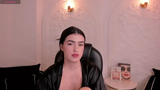 Snapshot of PaulinaSantos_ chatting on July 18, 8:39 pm PaulinaSantos online show from July 18, 8:39 pm