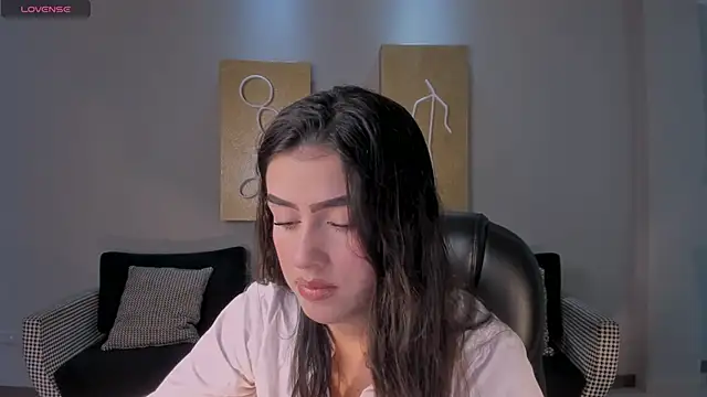 PaulinaSantos  online show from May 8, 1:15 pm