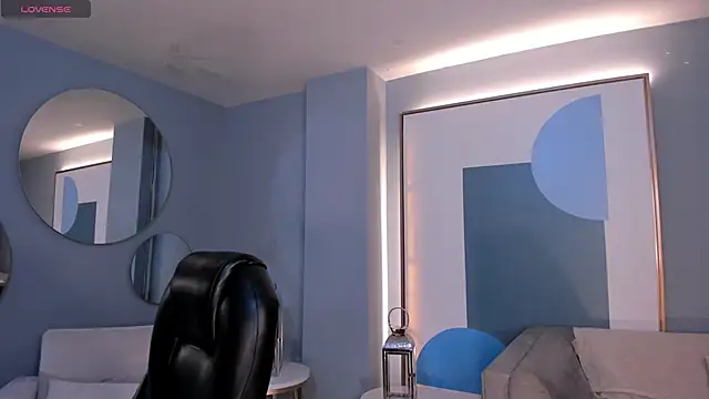 PaulinaSantos  online show from October 14, 7:58 pm