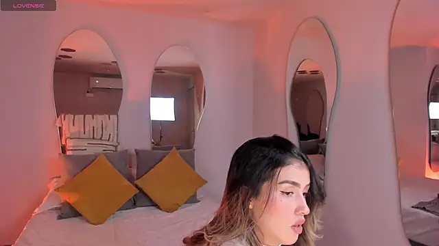 PaulinaSantos  online show from September 10, 7:02 pm