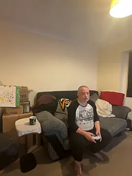 LondonTeffy online show from October 20, 9:26 pm