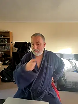 LondonTeffy online show from November 13, 10:08 am