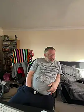 LondonTeffy online show from February 6, 10:58 am