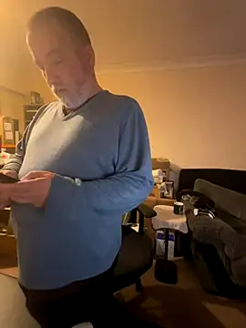 LondonTeffy online show from November 4, 10:24 pm