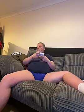 LondonTeffy online show from February 17, 10:05 pm
