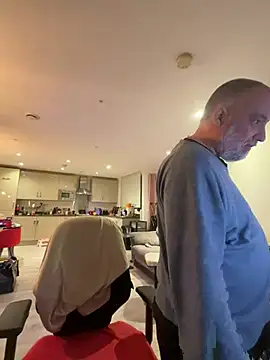 LondonTeffy online show from March 30, 9:05 pm