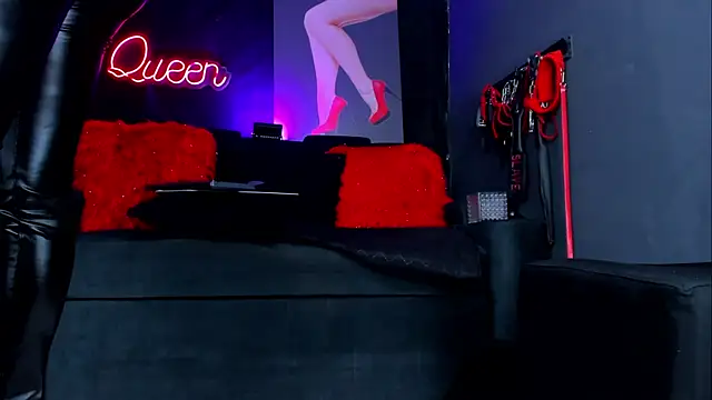 AshleyStones online show from November 14, 8:23 pm