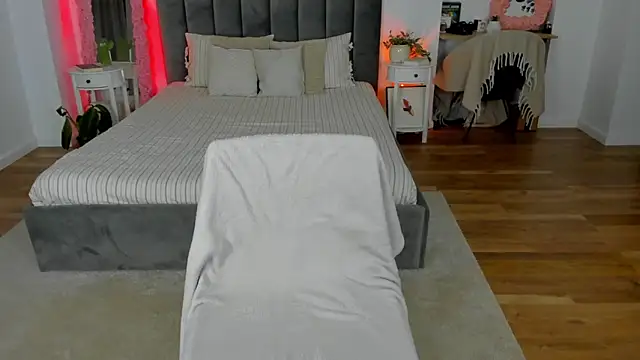 Snapshot of Fancy_Jenn chatting on November 13, 8:24 pm Fancy Jenn online show from November 13, 8:24 pm