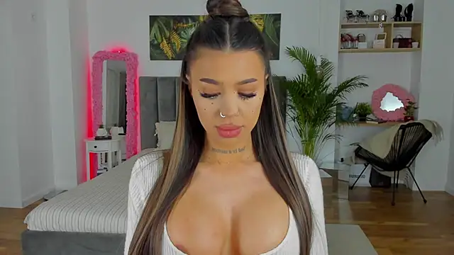 Snapshot of Fancy_Jenn chatting on February 22, 7:47 pm Fancy Jenn online show from February 22, 7:47 pm