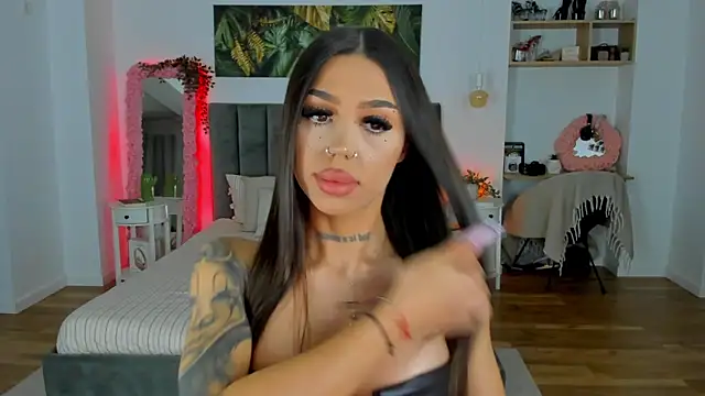 Snapshot of Fancy_Jenn chatting on October 24, 6:51 pm Fancy Jenn online show from October 24, 6:51 pm