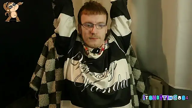 Snapshot of Itsnotting834 chatting on February 16, 8:07 pm Itsnotting834 online show from February 16, 8:07 pm