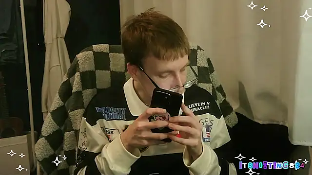 Itsnotting834 online show from April 6, 8:10 pm