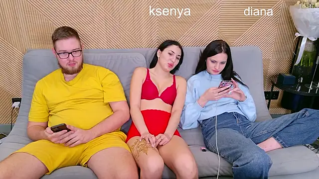 Snapshot of Ksenny chatting on February 16, 5:22 pm Ksenny online show from February 16, 5:22 pm