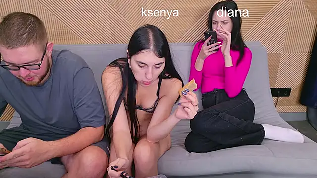 Ksenny online show from December 3, 3:07 am