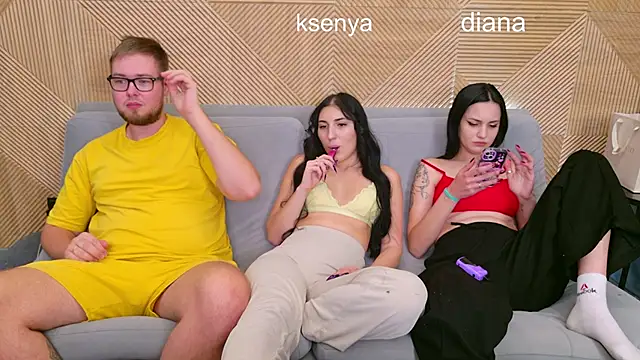 Ksenny online show from October 4, 3:02 pm