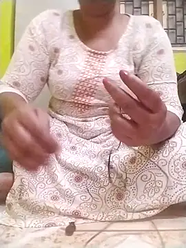 Tamilpriya46 online show from October 1, 4:55 pm