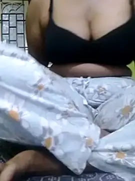 Tamilpriya46 online show from October 21, 4:50 pm