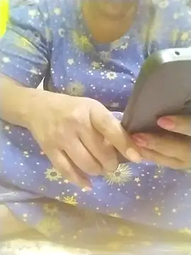 Tamilpriya46 online show from October 3, 4:52 pm