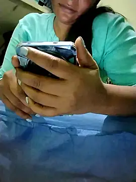 Tamilpriya46 online show from January 9, 8:05 pm