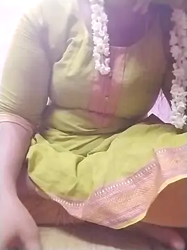 Tamilpriya46 online show from February 26, 5:31 pm