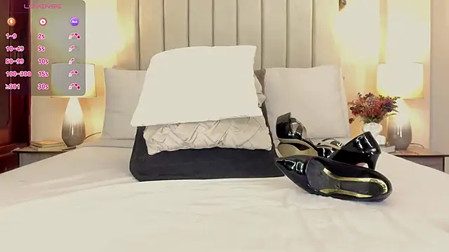 romina-brunette online show from March 4, 3:42 pm