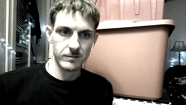 Snapshot of Paulhenry chatting on November 16, 4:39 am Paulhenry online show from November 16, 4:39 am